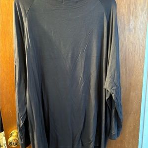 Grey long sleeve shirt